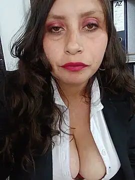 LIA--23 live XXX chat