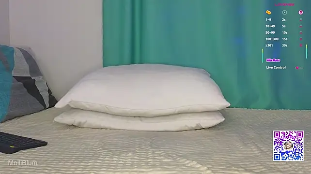 Molliblum Live XXX-Chat