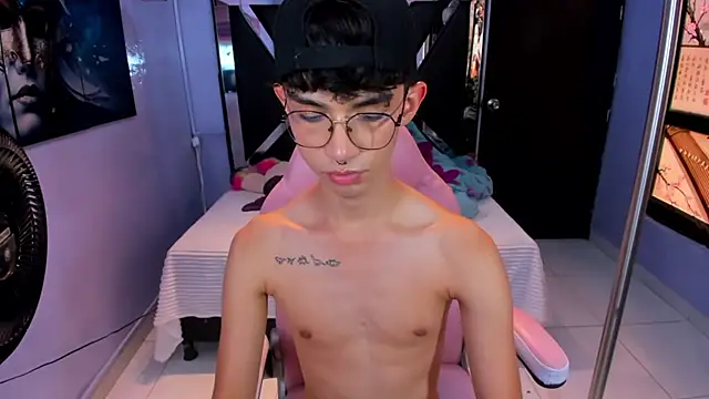 LiamHeatx's Live XXX Chat