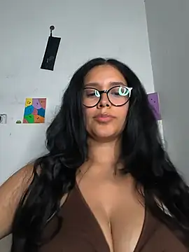Chat XXX en directo de Annya-sweet