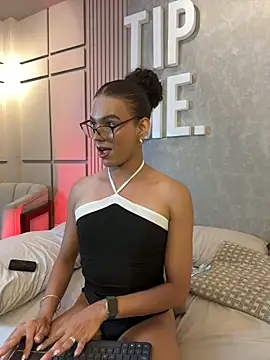 Luxa_Velvet Live XXX-Chat