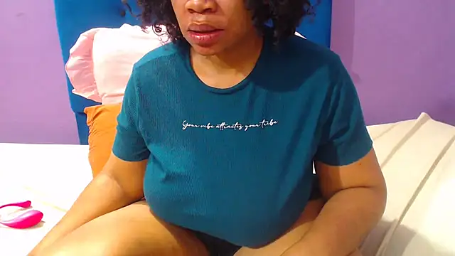 YELLOWBUSTYMELLONS' Live XXX Chat