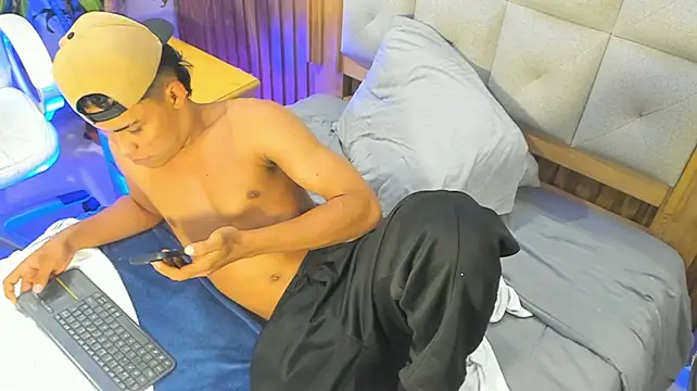 Chatroom XXX en direct de Colby_driscoll