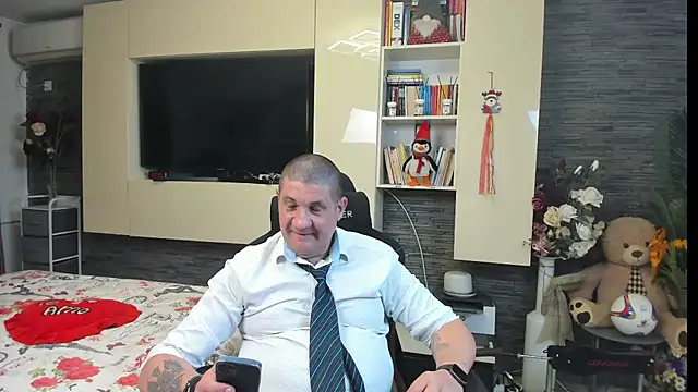 צ'אט XXX בשידור חי של SpartacusDaddy48