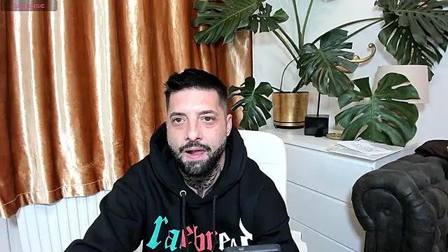 Chatroom XXX en direct de TommyDum