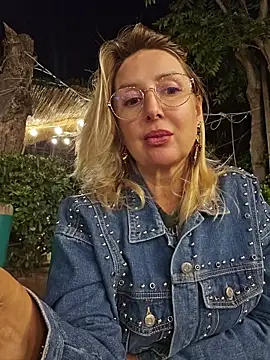 MariaRichi_ Adlı Modelin Canlı XXX Sohbeti
