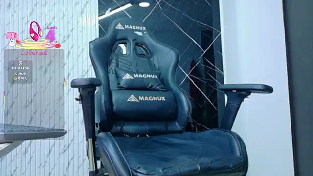 Živý XXX chat lararoberts_