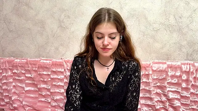 BuzzingRaid's Live XXX Chat