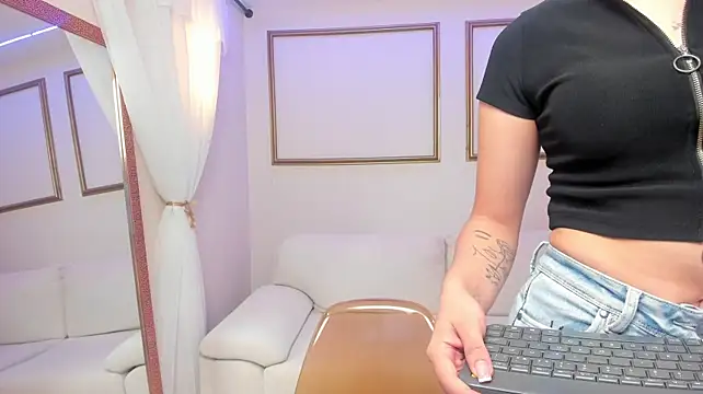 MiaLiore_ 现场XXX聊天