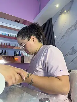 Czat XXX na żywo – Nails_Lucia