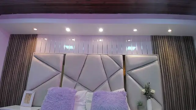 Ellye_evans_'s Live XXX Chat