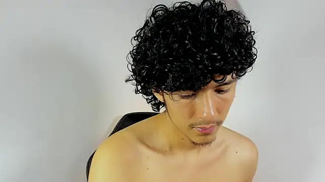 santi_twink's Live XXX Chat