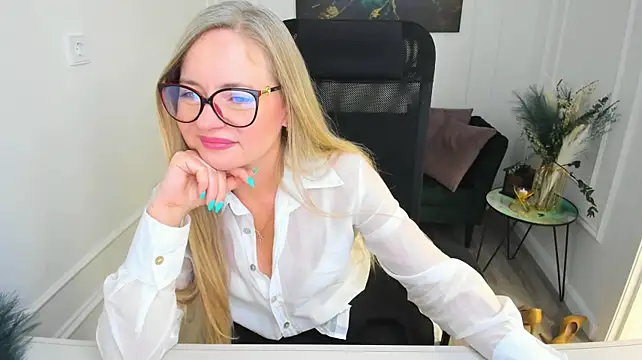 CharlotteKertin Live XXX chat