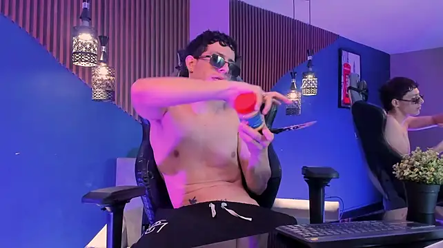 TheGhostforeeonss Live XXX-Chat