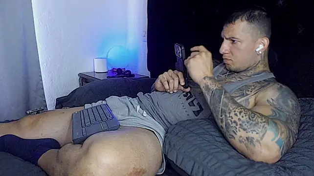 Czat XXX na żywo – Shane_Clay