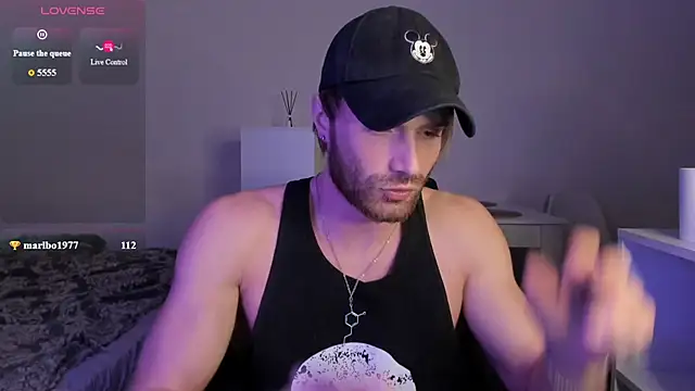 XXX chat uživo modela Paul_Rolex