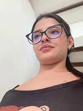 Arilwn Live XXX chat