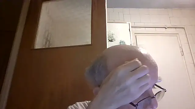 mariusica1@xhn Live XXX chat