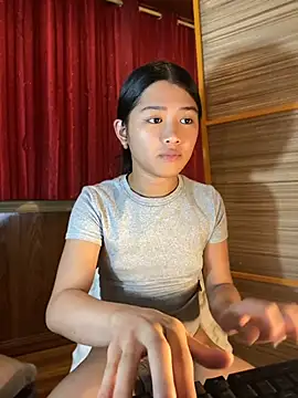 hugecock_molly live XXX chat