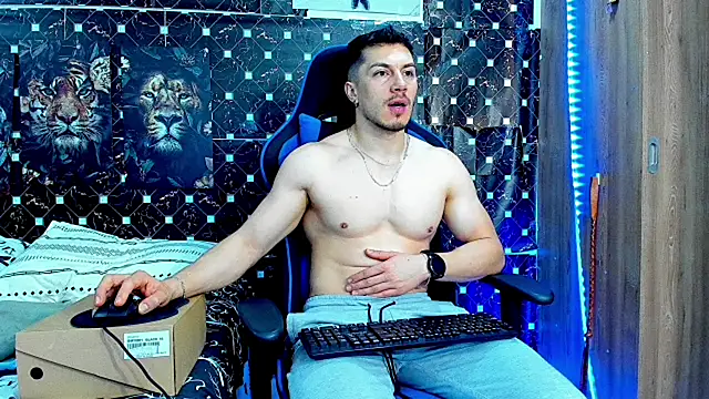 javiersexymann Adlı Modelin Canlı XXX Sohbeti