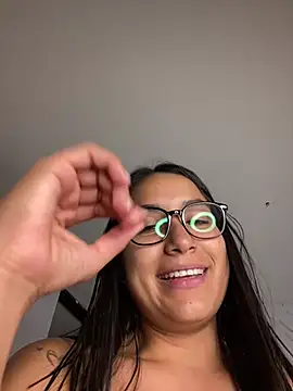 Val12777 Chat XXX live