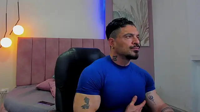 dennis__coxxn Webbikameraesitys