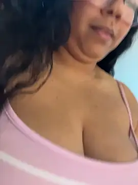 Chatroom XXX en direct de XMara