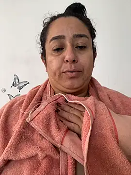 agathaxxx-69's Live XXX Chat
