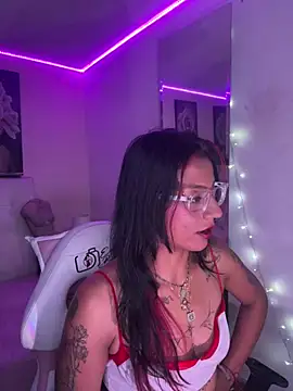 SamathaMay Adlı Modelin Canlı XXX Sohbeti