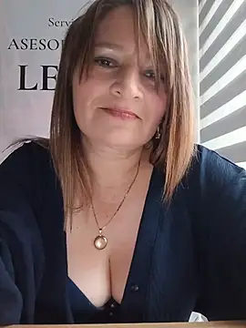 KAREN--03's Live XXX Chat