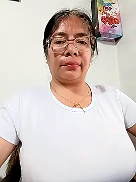 __valentina18's Live XXX Chat