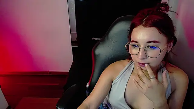 Chat XXX ao vivo de Lyrarose__