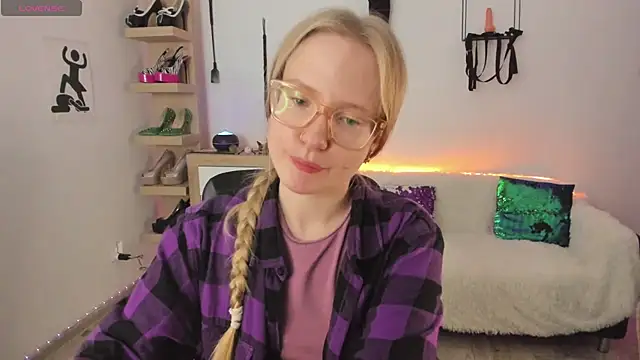 צ'אט XXX בשידור חי של NancyHottie