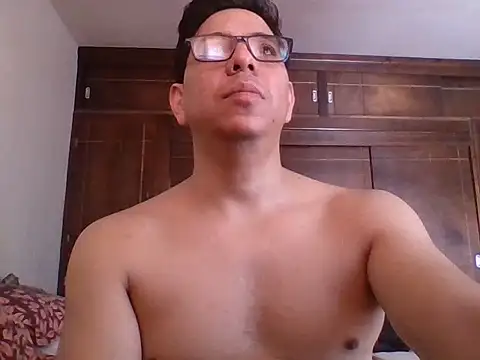 Yankoloco92 লাইভ XXX চ্যাট