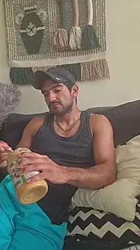 Show modela piggylatino na web-kameri