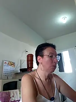 MILEIDE980's Live XXX Chat