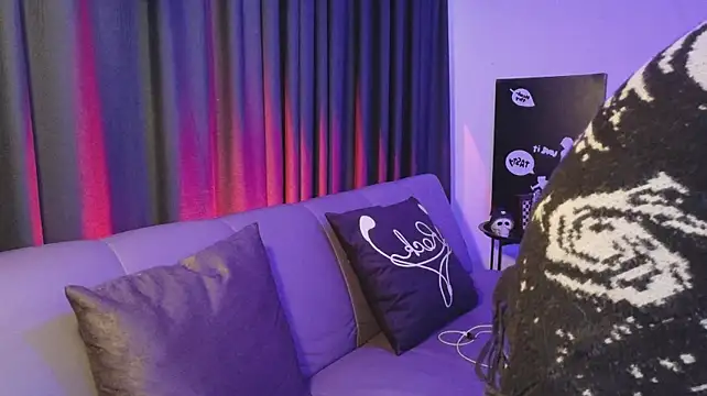 amimodee's Live XXX Chat
