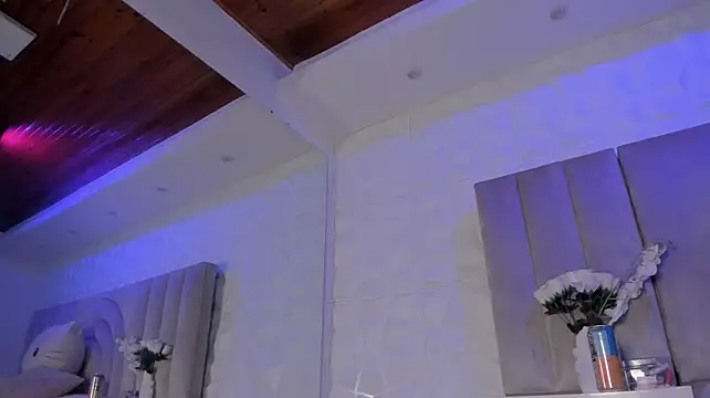 chloe_larson Chat XXX in diretta