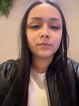 EvelynFly's Live XXX Chat