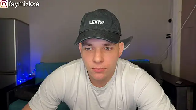 Chatroom XXX en direct de Nikclak