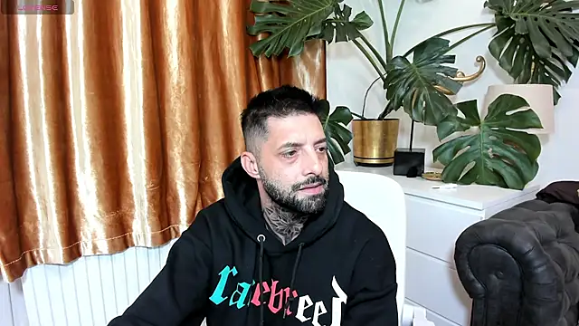 Czat XXX na żywo – TommyDum