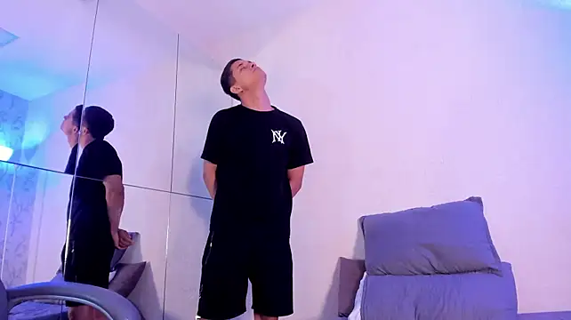 Simon_Axe Live XXX-Chat