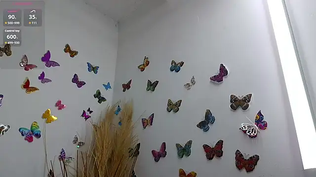 TifanyQueen_ Adlı Modelin Canlı XXX Sohbeti