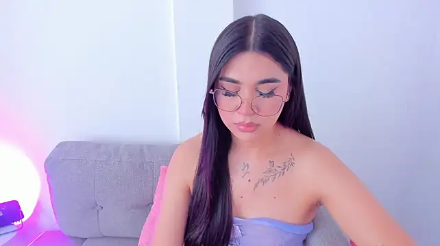 RoseCassie Chat XXX in diretta