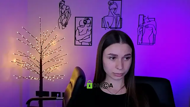 Онлайн чат XXX flora_ri
