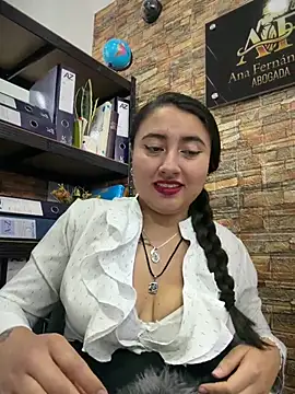 _Sarah-Office1: απευθείας συνομιλία ΧΧΧ