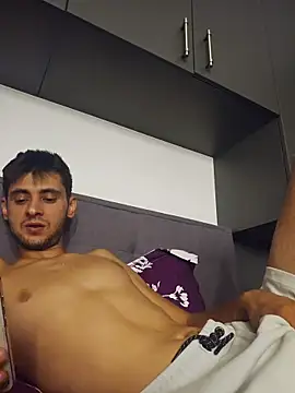 XXX chat uživo modela DragosNan