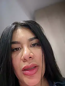 Chat XXX en directo de Issane_Peru