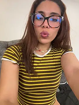 Alice-fire live XXX chat