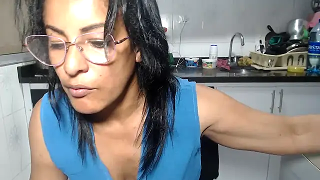 kateleyagrey's Live XXX Chat